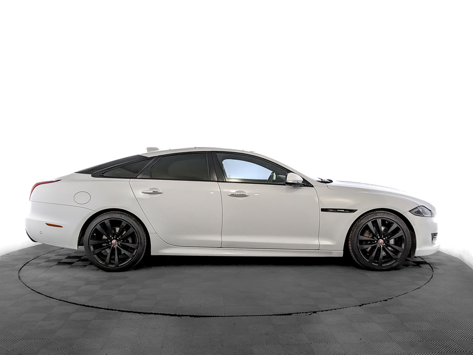 car-card-slide Jaguar XJ 2016 40 122км фото №4