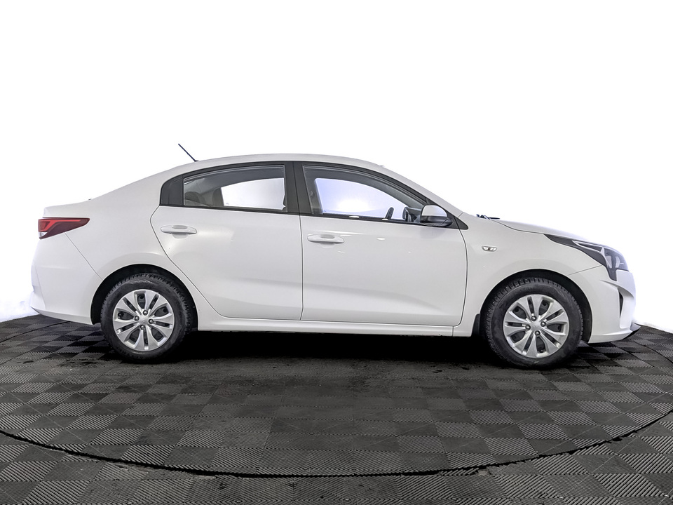 car-card-slide Kia Rio 2021 47 426км фото №4