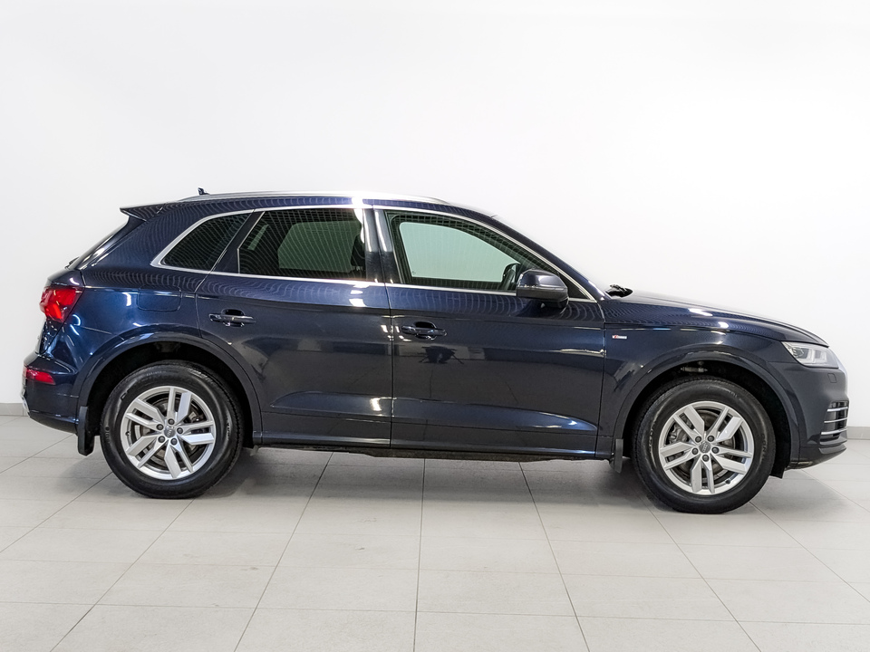 car-card-slide Audi Q5 2020 119 104км фото №4