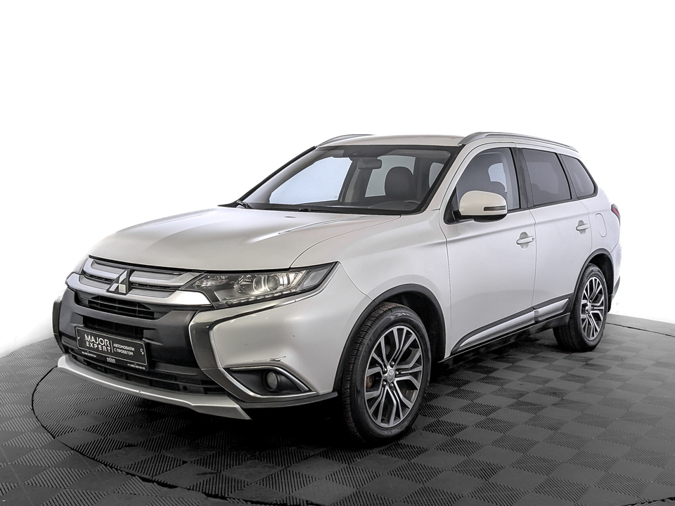 car-card-slide Mitsubishi Outlander 2018 213 152км фото №1