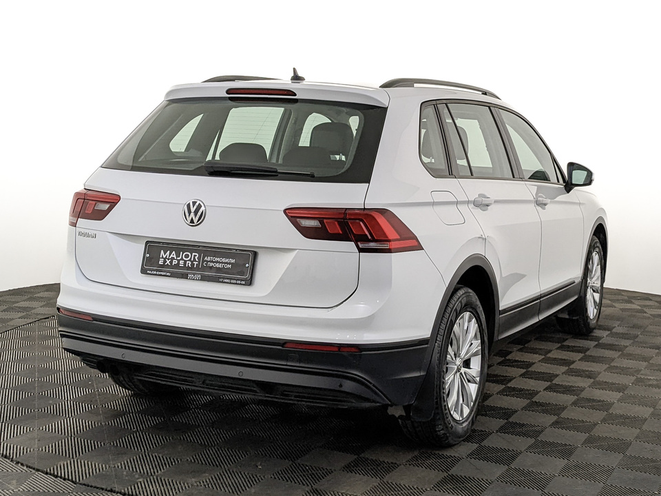 car-card-slide Volkswagen Tiguan 2018 79 146км фото №5