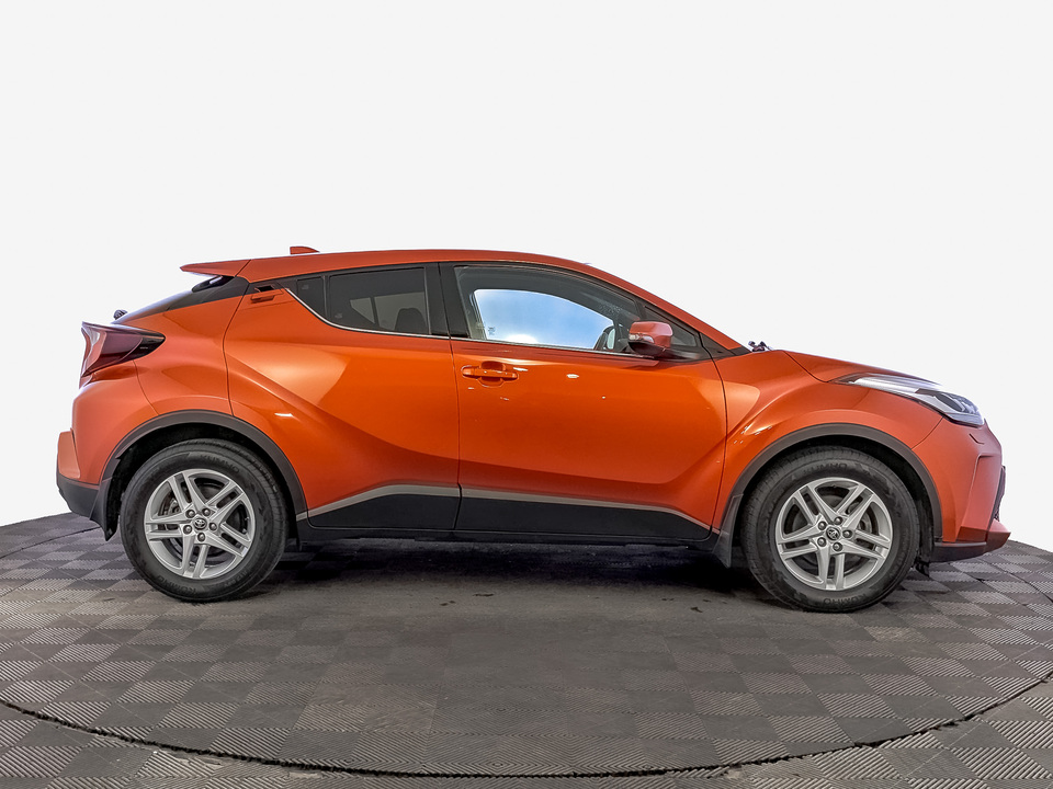 car-card-slide Toyota C-HR 2021 56 106км фото №4