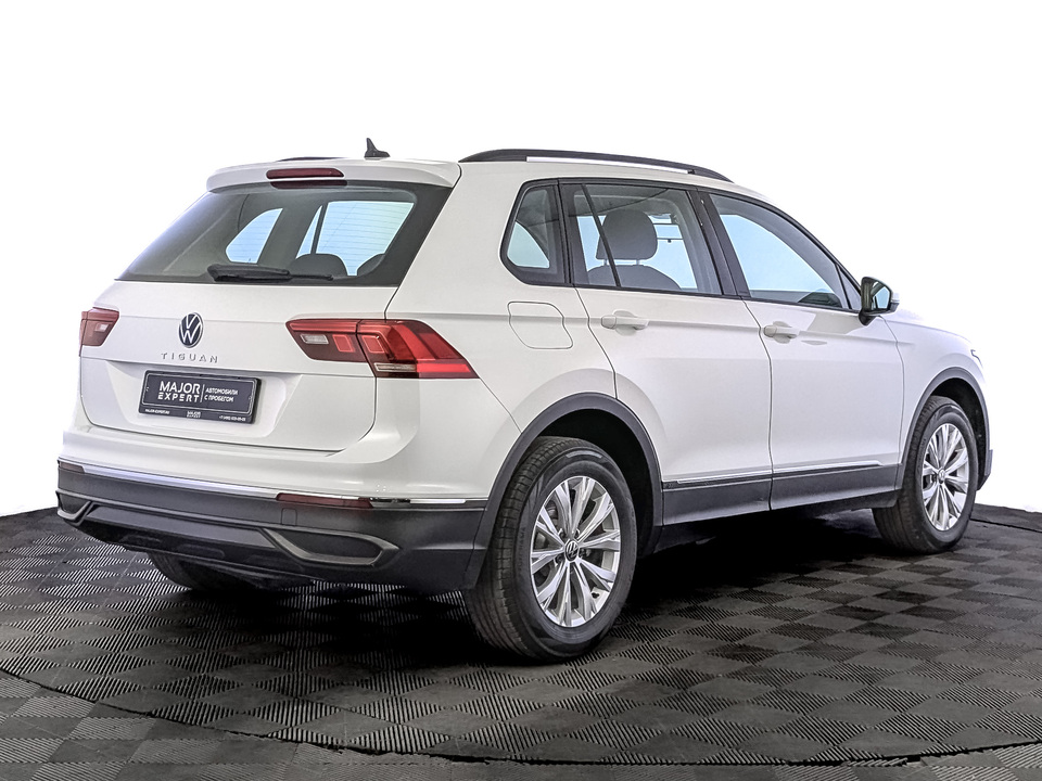 car-card-slide Volkswagen Tiguan 2021 73 888км фото №5