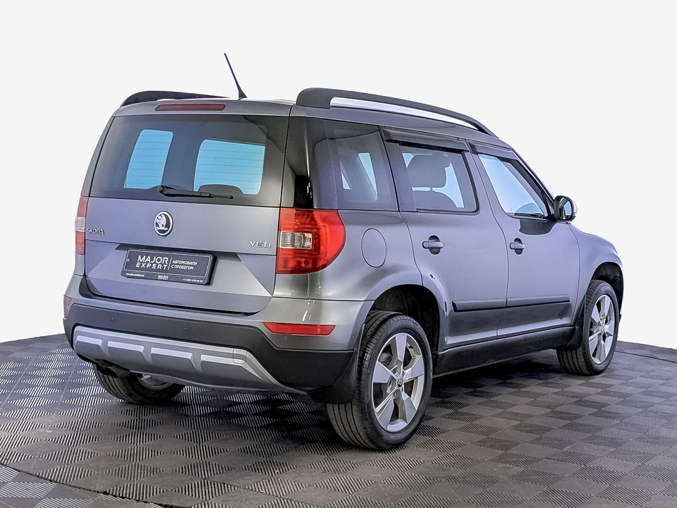 car-card-slide Skoda Yeti 2015 67 846км фото №5