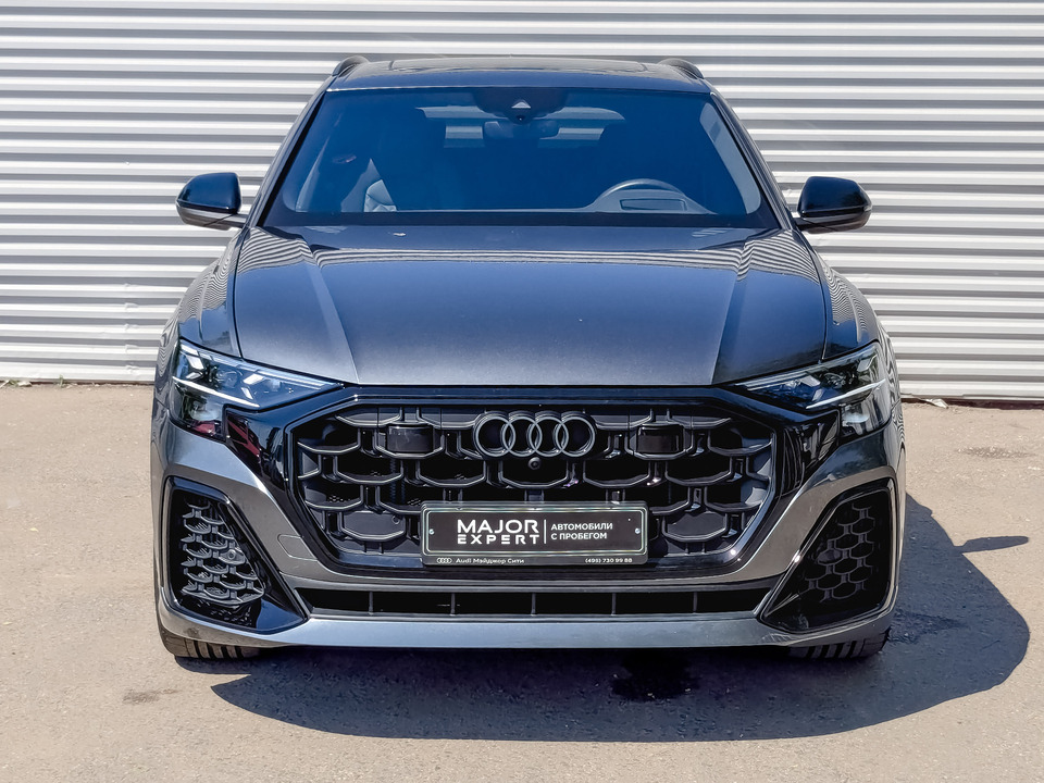 car-card-slide Audi Q8 2024 18 062км фото №2