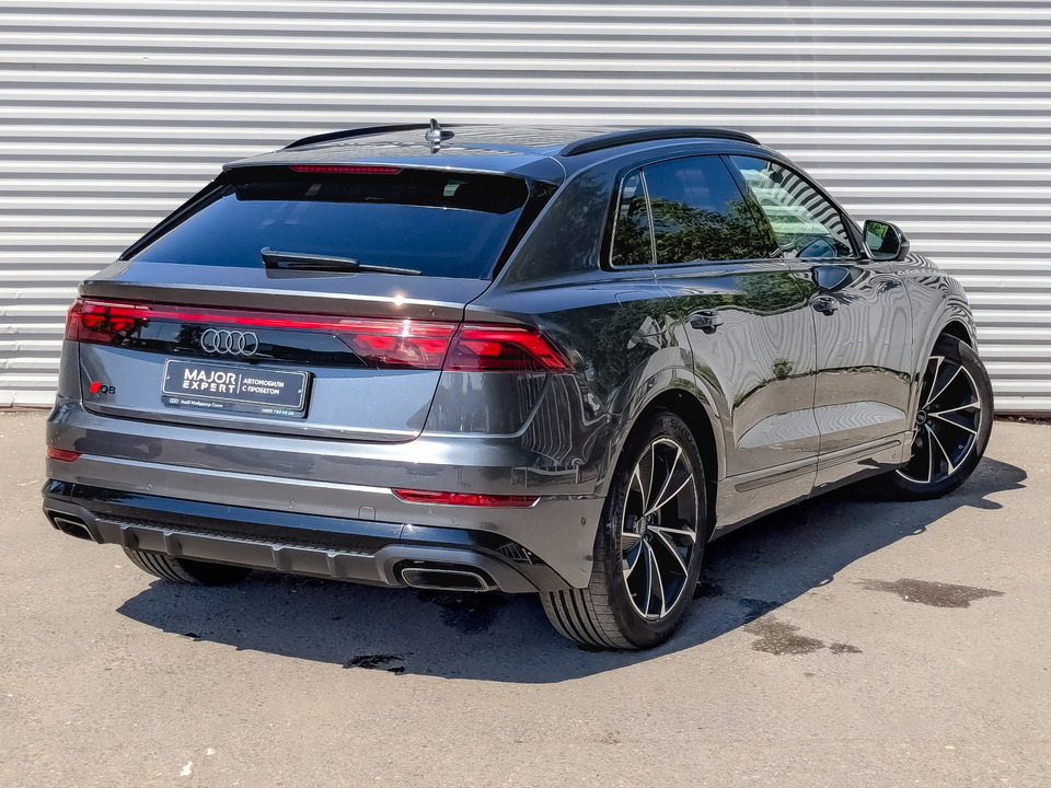 car-card-slide Audi Q8 2024 18 062км фото №5