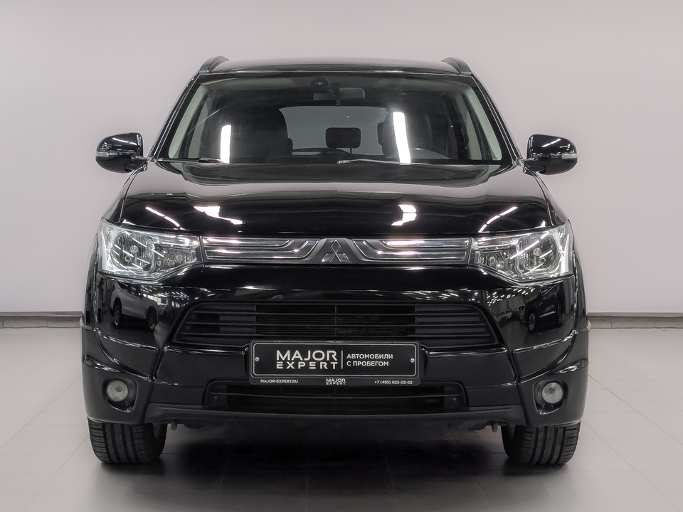 car-card-slide Mitsubishi Outlander 2014 142 103км фото №2