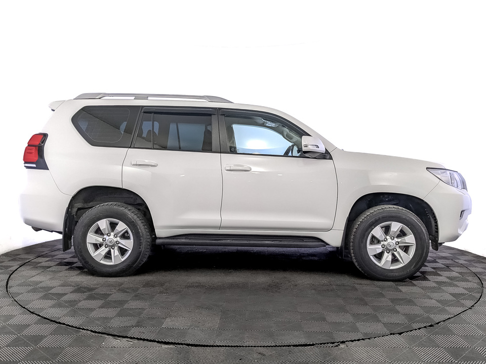 car-card-slide Toyota Land Cruiser Prado 2021 86 000км фото №4