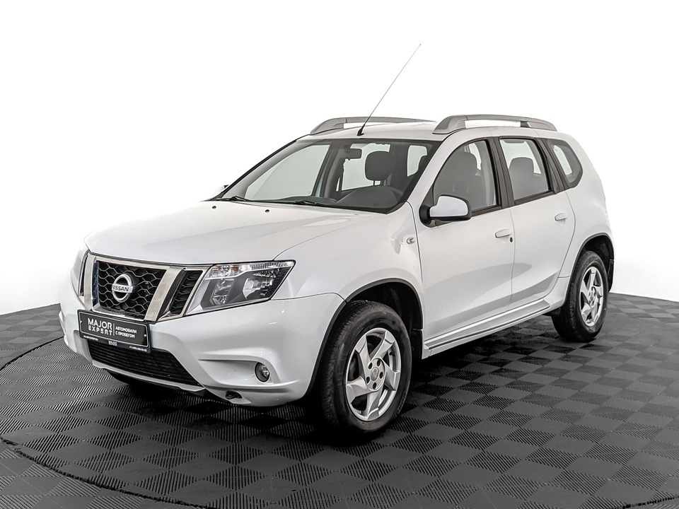 car-card-slide Nissan Terrano 2016 132 586км фото №1