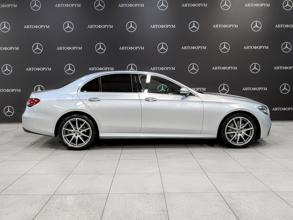 Mercedes-Benz E-Класс 2022 63 283км фото №4