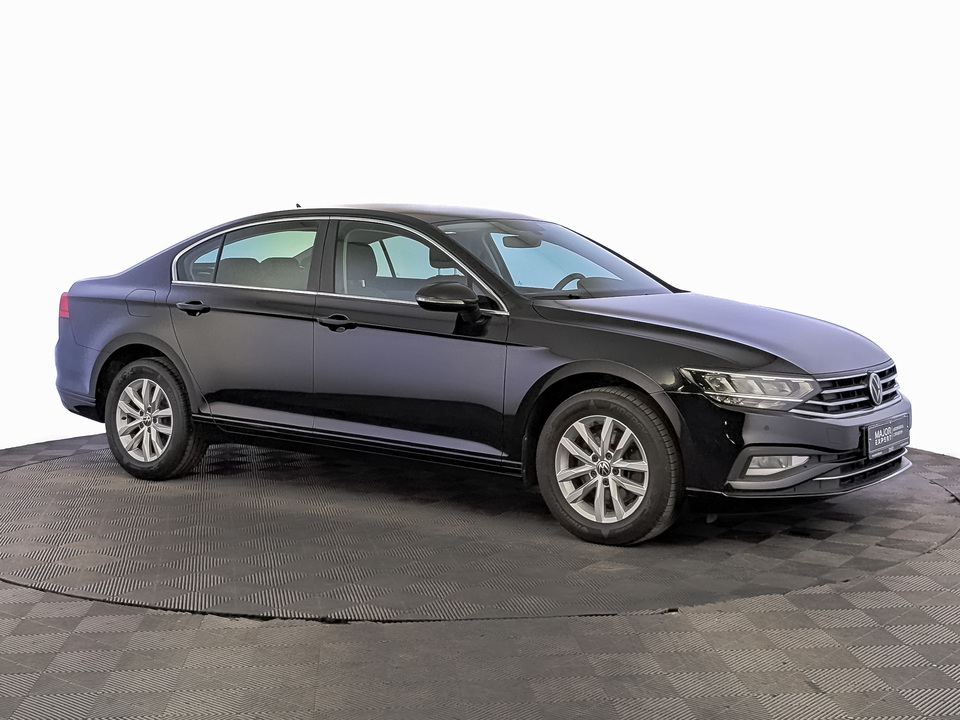 car-card-slide Volkswagen Passat 2021 90 268км фото №3