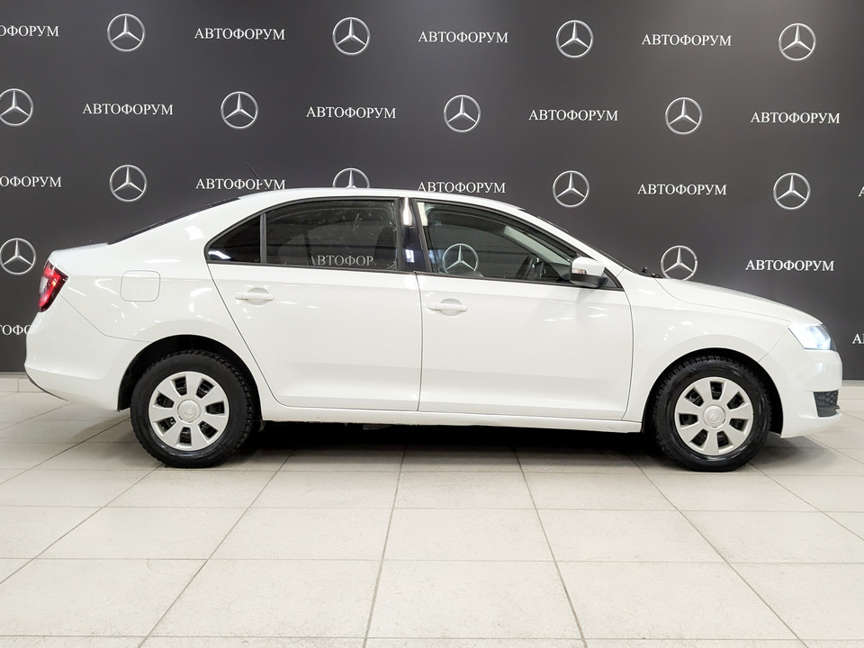 car-card-slide Skoda Rapid 2019 213 652км фото №4