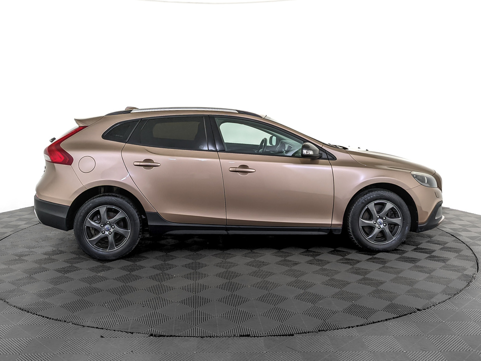 car-card-slide Volvo V40 Cross Country 2013 117 941км фото №4