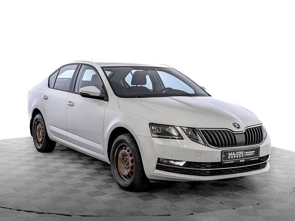 car-card-slide Skoda Octavia 2020 118 839км фото №3