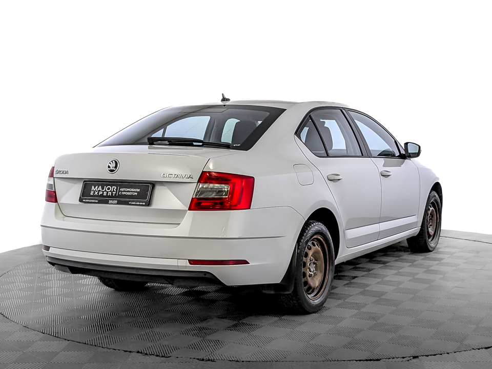 car-card-slide Skoda Octavia 2020 118 839км фото №5