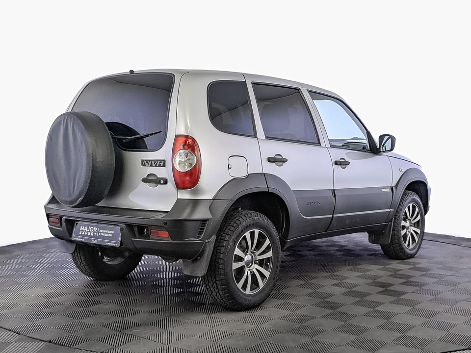 car-card-slide Chevrolet Niva 2017 72 838км фото №5