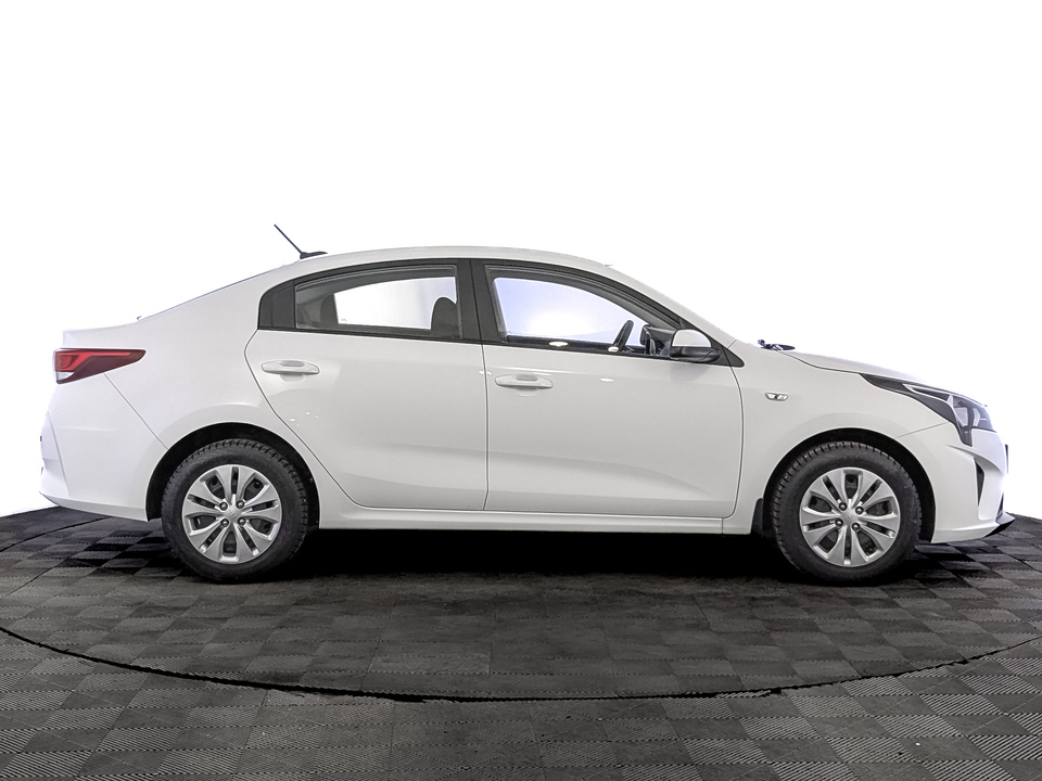 car-card-slide Kia Rio 2021 33 599км фото №4
