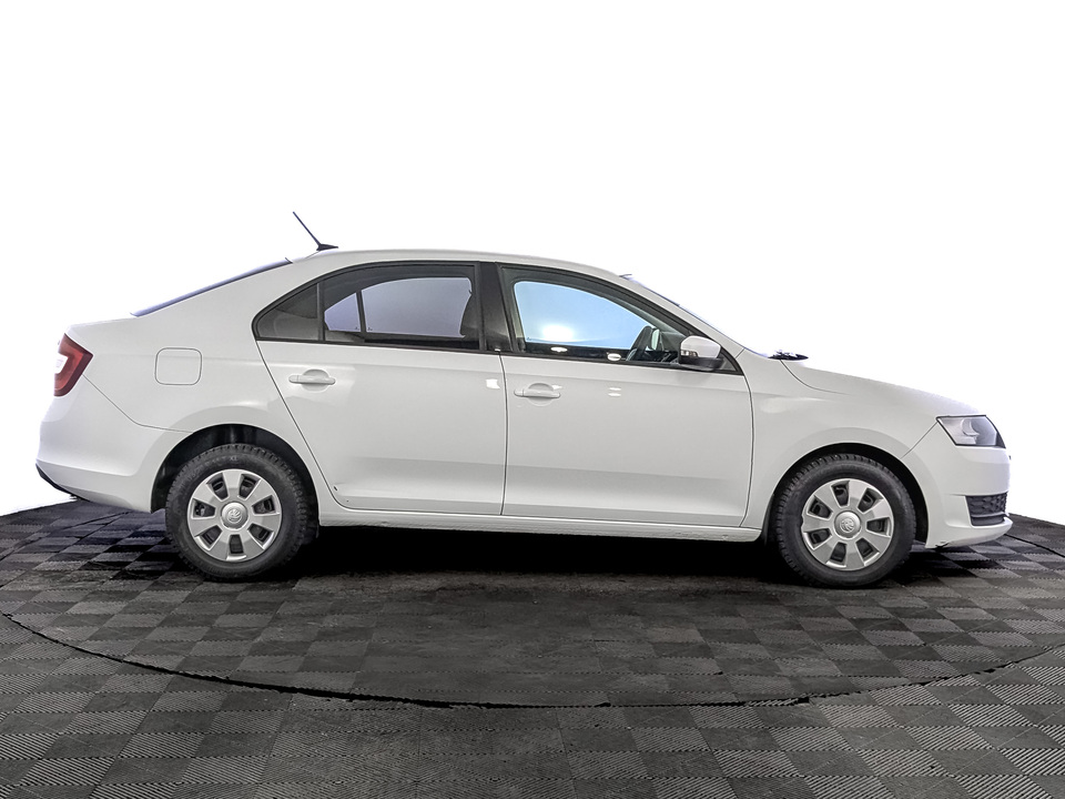 car-card-slide Skoda Rapid 2019 257 323км фото №4