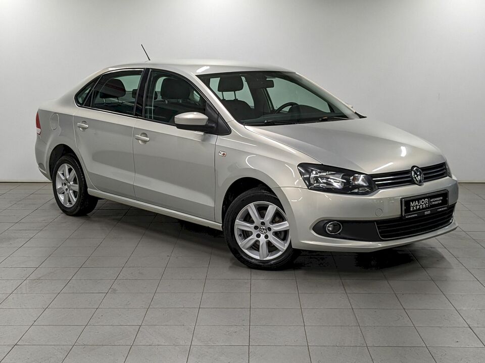 car-card-slide Volkswagen Polo 2014 93 000км фото №3