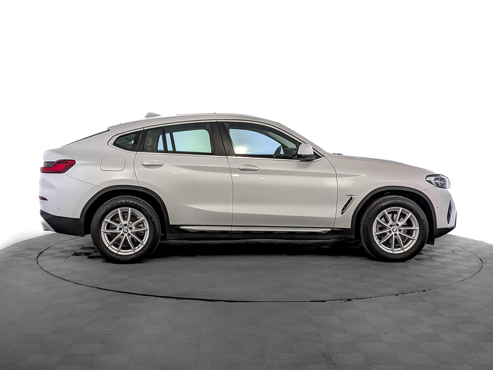 car-card-slide BMW X4 2023 2 723км фото №4