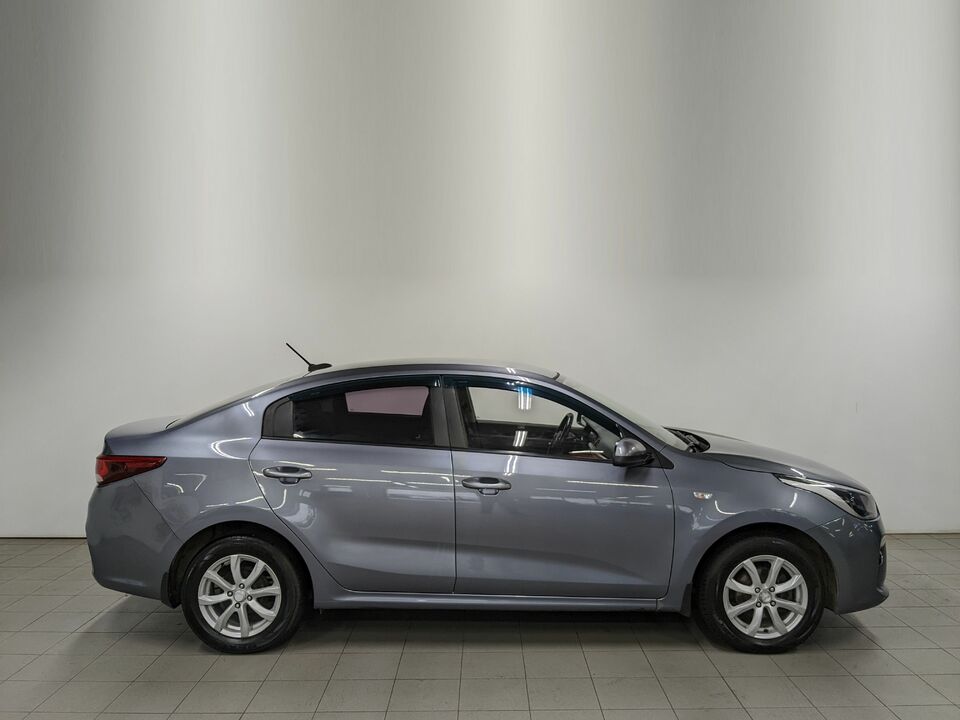 car-card-slide Kia Rio 2017 109 740км фото №4
