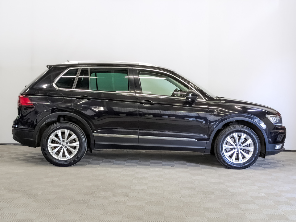 car-card-slide Volkswagen Tiguan 2017 114 115км фото №4