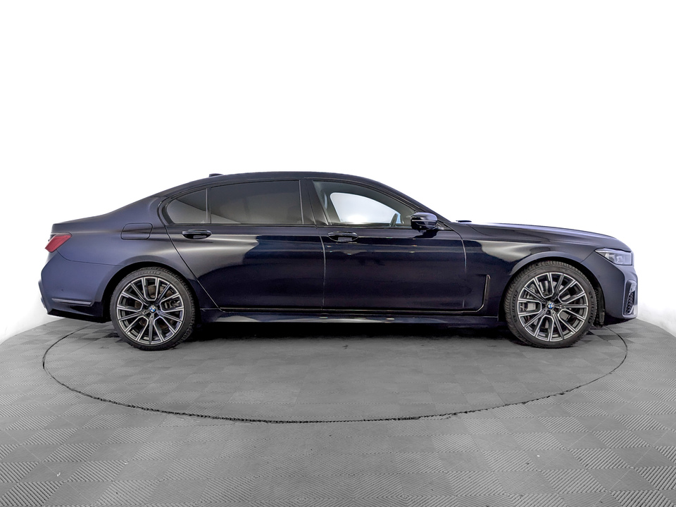 BMW 7 серии 2021 62 270км фото №4