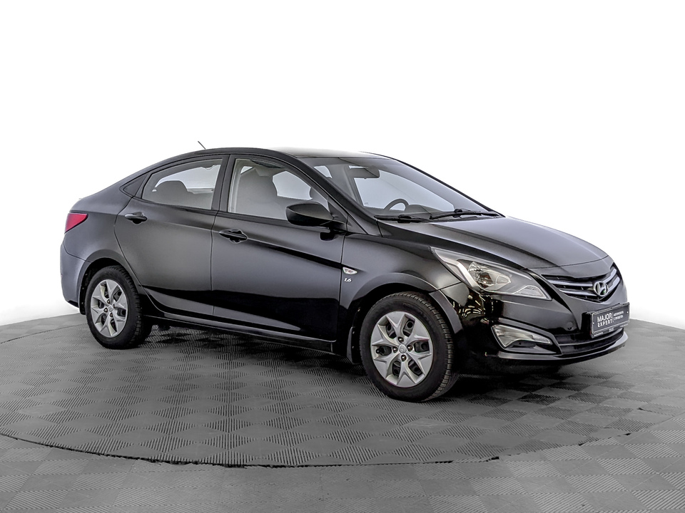 car-card-slide Hyundai Solaris 2015 72 454км фото №3