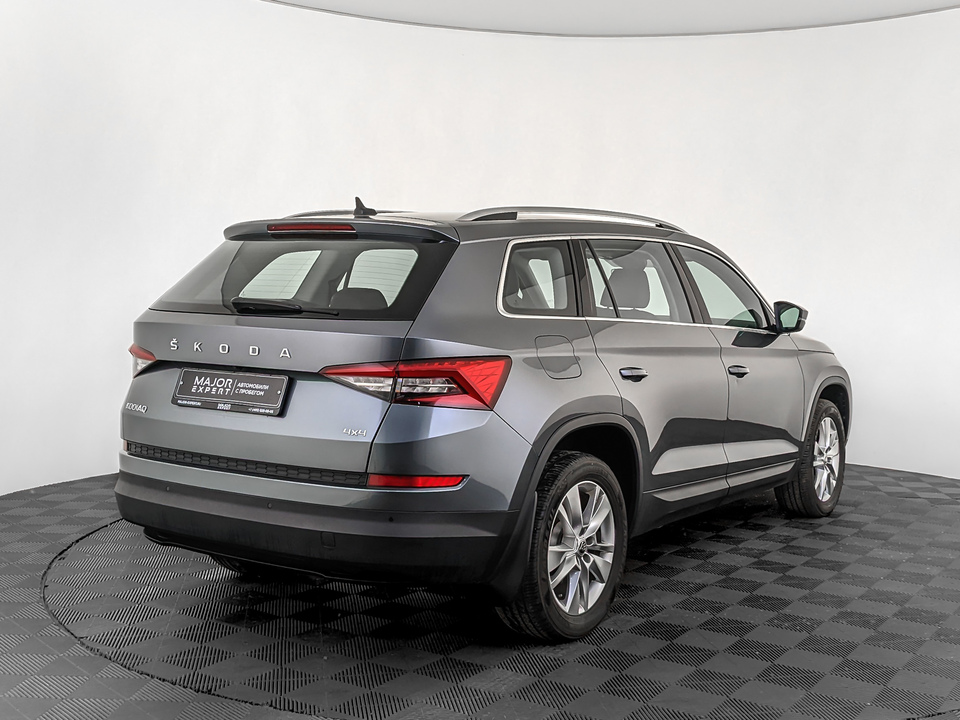 car-card-slide Skoda Kodiaq 2021 78 595км фото №4