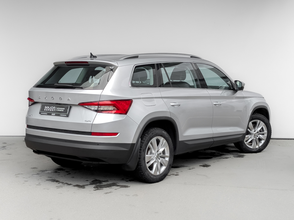 car-card-slide Skoda Kodiaq 2021 100 760км фото №5