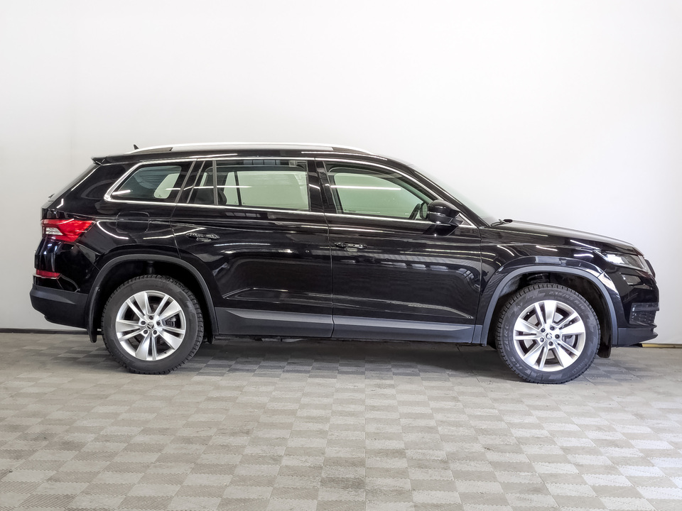 car-card-slide Skoda Kodiaq 2021 40 258км фото №4