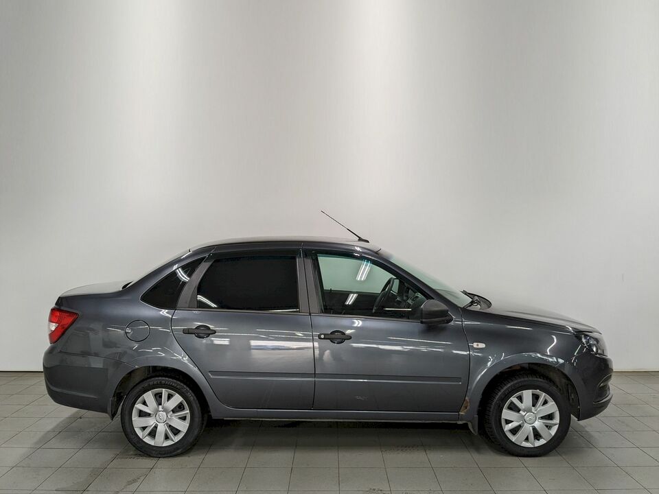 car-card-slide Lada Granta 2019 83 064км фото №4