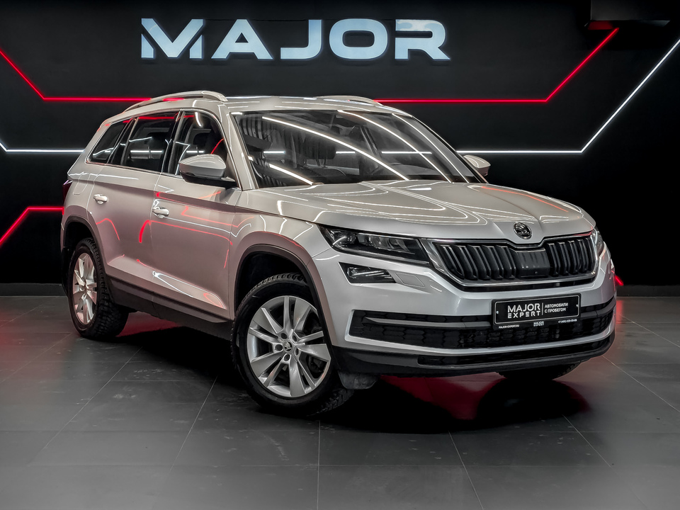 car-card-slide Skoda Kodiaq 2021 71 894км фото №3