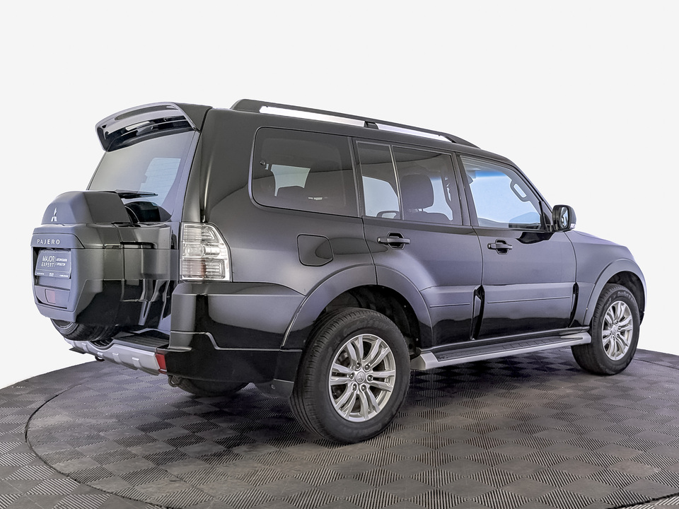 car-card-slide Mitsubishi Pajero 2015 114 877км фото №5