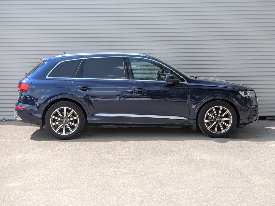 Audi Q7 2022 42 699км фото №4