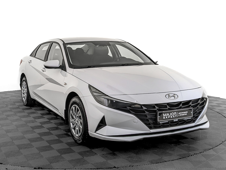 car-card-slide Hyundai Elantra 2022 70 157км фото №3
