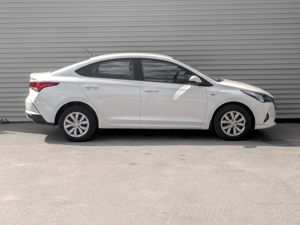 Hyundai Solaris 2022 76 792км фото №4