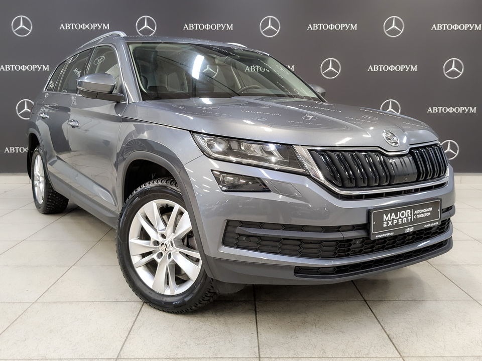 car-card-slide Skoda Kodiaq 2021 69 554км фото №3
