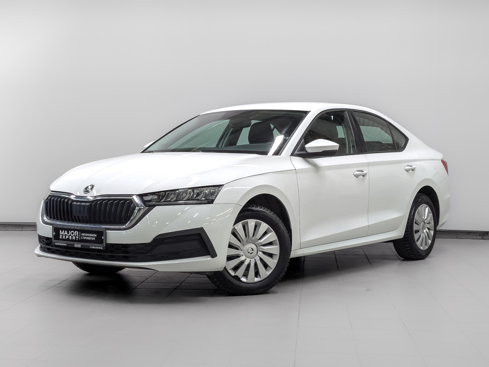 car-card-slide Skoda Octavia 2021 74 575км фото №1