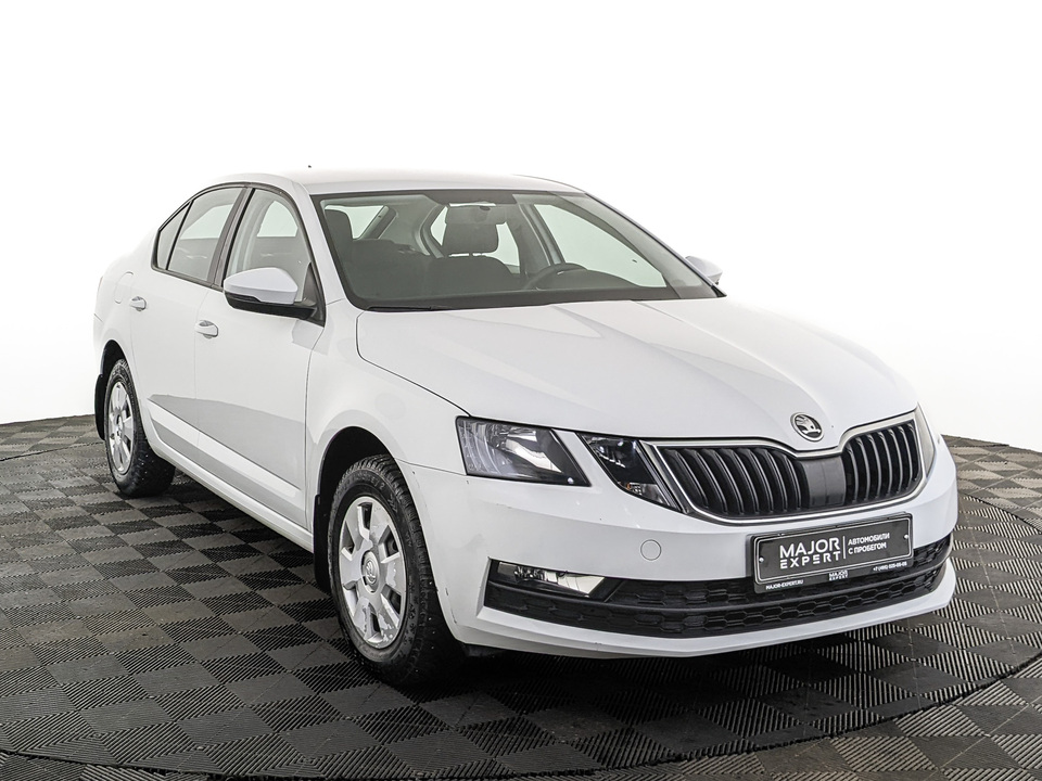 car-card-slide Skoda Octavia 2020 60 224км фото №3
