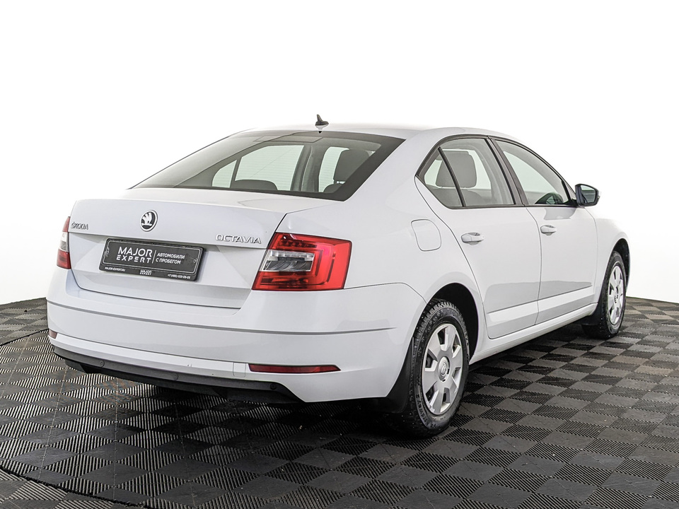 car-card-slide Skoda Octavia 2020 60 224км фото №5