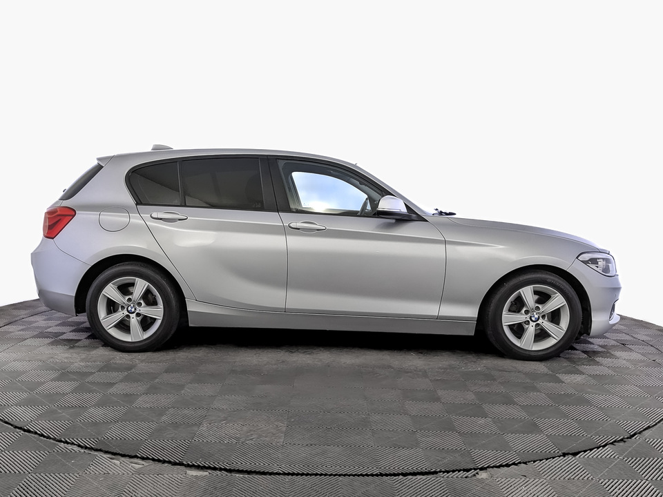 car-card-slide BMW 1 серии 2018 104 046км фото №4