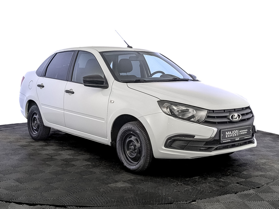 car-card-slide Lada Granta 2018 110 628км фото №3