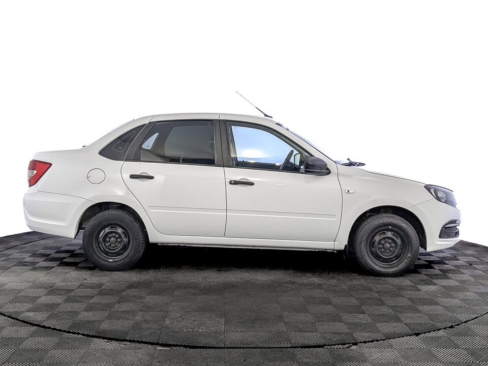 car-card-slide Lada Granta 2018 110 628км фото №4