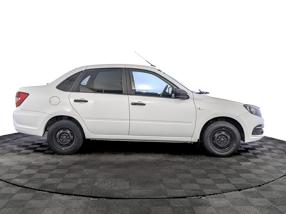 car-card-slide Lada Granta 2018 110 628км фото №4