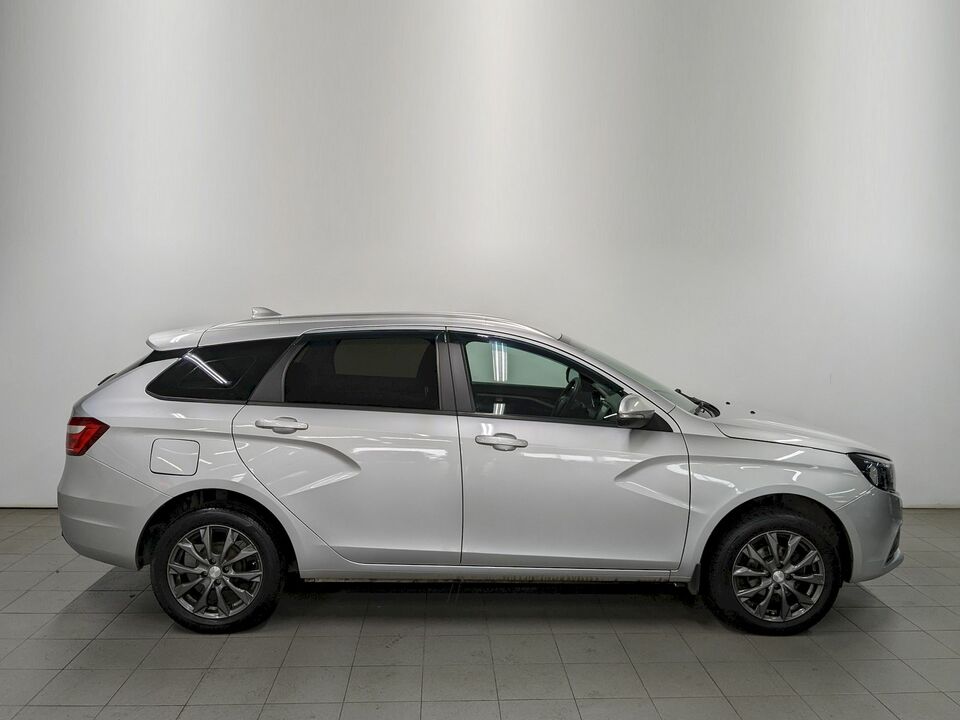 car-card-slide Lada Vesta 2019 30 500км фото №4