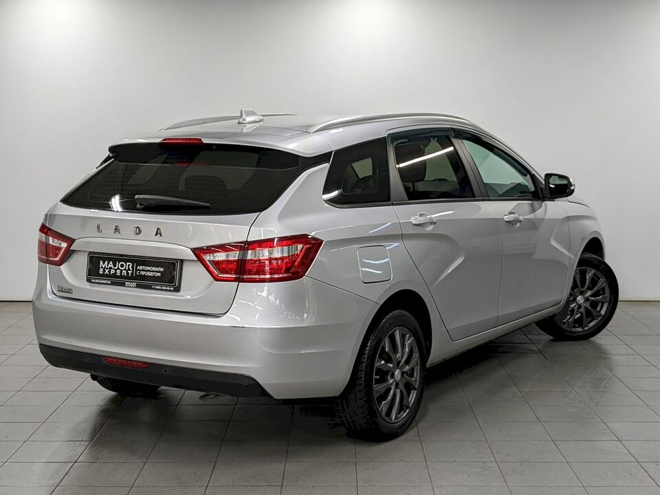 car-card-slide Lada Vesta 2019 30 500км фото №5