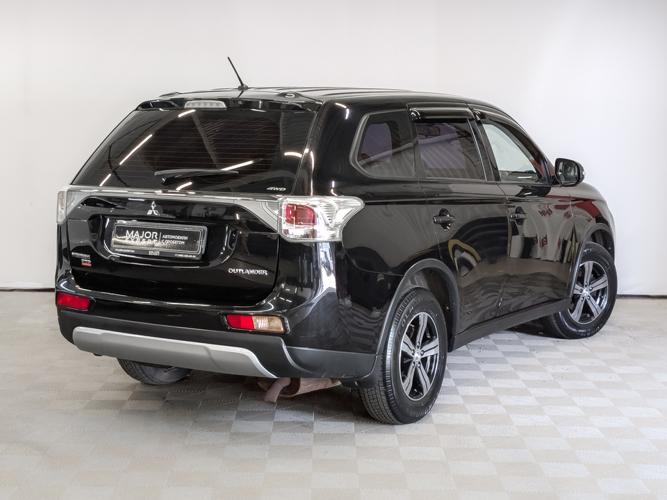 car-card-slide Mitsubishi Outlander 2014 83 375км фото №5