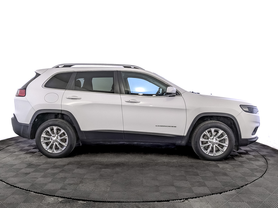 car-card-slide Jeep Cherokee 2018 101 850км фото №4