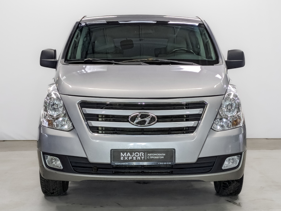 car-card-slide Hyundai Grand Starex 2017 98 892км фото №2